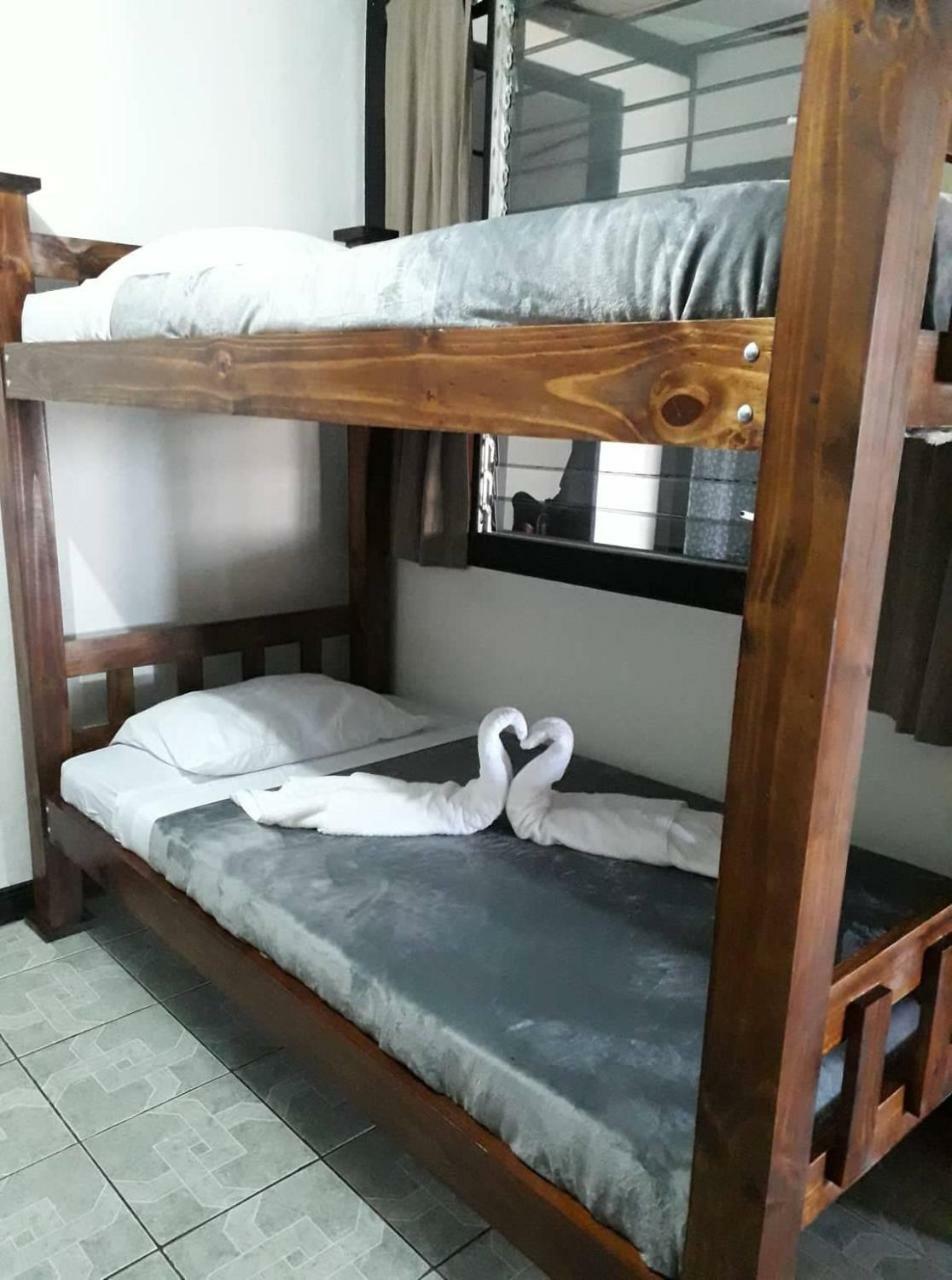 Hostel California Monteverde Buitenkant foto